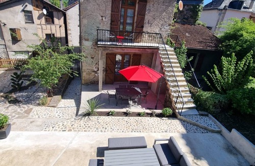 Beaulieu-sur-Dordogne Apartment | Appartement de Charme