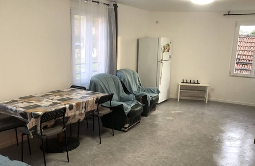 La Ferte-sous-Jouarre Apartment | Appartement 58 m2, Trois Pièces