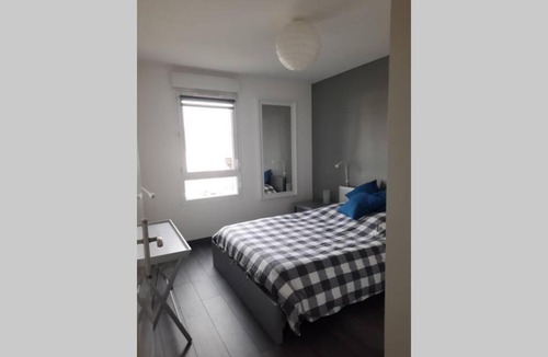 Saint-Etienne-du-Rouvray Apartment | Appartement entier Parking