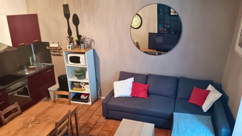 Saint-Laurent-le-Minier Apartment | Appartement pour 4 personnes dans une rue très calme