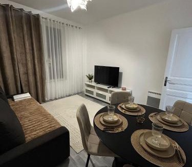 Arnouville Apartment | Appartement à deux pas de la gare