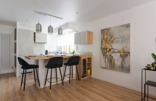 Parchamp–Albert Kahn Apartment | Appartement de l'Abondance - Welkeys