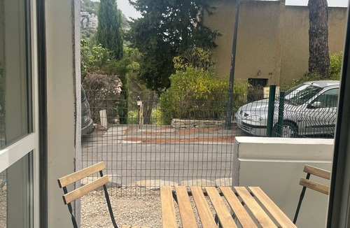 Les Baux-de-Provence Apartment | Appartement baux de provence