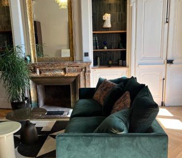 Saint-Cyr-au-Mont-d'Or Apartment | Appartement chic et de caractère !