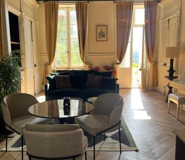 Saint-Cyr-au-Mont-d'Or Apartment | Appartement chic et de caractère !