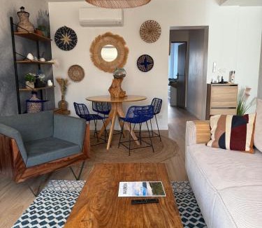 Saint-Mandrier-sur-Mer Apartment | Appartement Les embruns