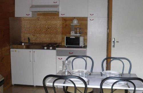 Sauveterre-de-Rouergue Other | Appartement cosy avec terrasse à Sauveterre-de-Rouergue - API-1-52-755