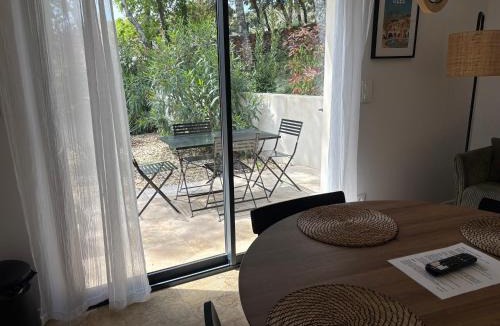 Aigaliers Apartment | Appartement à 10 min du centre ville d'Uzès