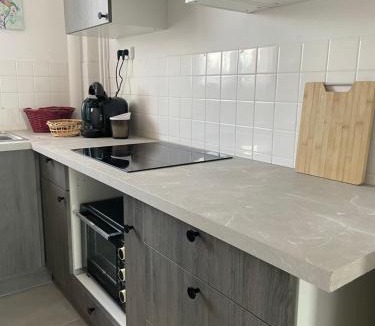 Pontlieue - Rocade Apartment | Appartement à 2km du circuit, proche tram, accès direct du circuit en tram en 5 mn
