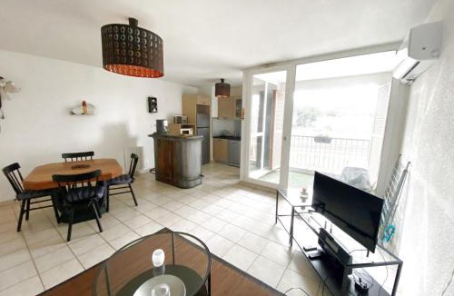 Aigues-Mortes Apartment | Appartement à deux pas des remparts