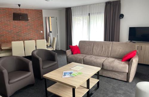 Eaux-Bonnes Apartment | Appartement à Gourette, 10 pers, animaux admis - FR-1-860-4