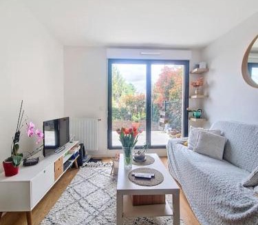 Saint-Cyr-l'Ecole Apartment | Appartement à louer 2 pièces
