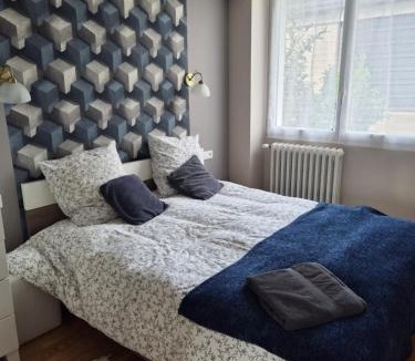Durtal Apartment | Appartement à la campagne avec piscine