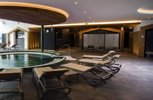 Ovronnaz Apartment | Appartement à la Montagne Dans Centre Thermal et spa
