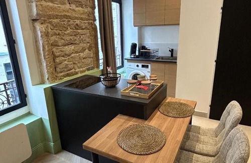 Jules Ferry - Recamier Apartment | Appartement élégant et chic refait à neuf