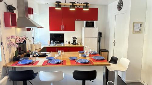 Centre Ville Apartment | Appartement 100m2 - T4 Cinéma Privé Parking Saint-Leu
