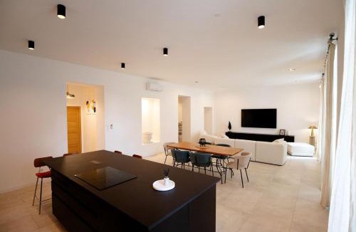 Aubenas Apartment | Appartement 120m2