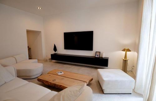 Aubenas Apartment | Appartement 120m2