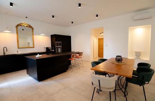 Aubenas Apartment | Appartement 120m2