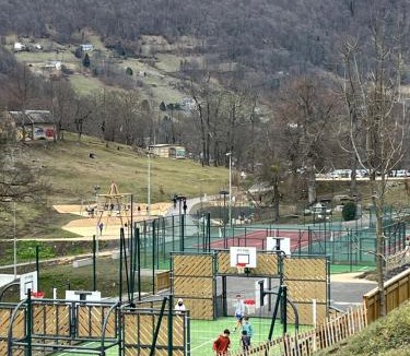 Cauterets Apartment | Appartement 2-4 personnes avec 1 chambre - Résidence les 100 lacs à Cauterets avec balcon et piscine chauffée