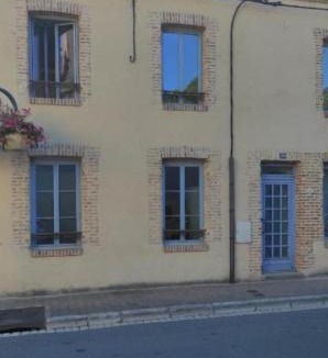 Aubigny-sur-Nere Apartment | Appartement 2
