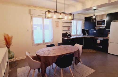 Neauphle-le-Chateau Apartment | Appartement 2 pièces centre ville avec parking