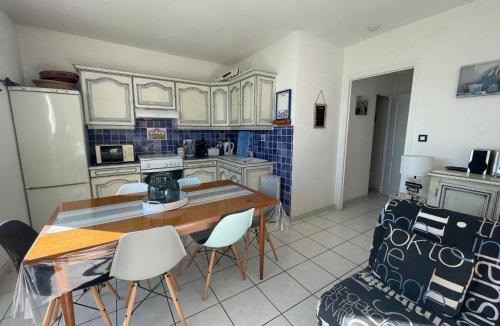 Saint-Cyprien Plage Apartment | Appartement 2 pièces cabine 5 couchages SAINT CYPRIEN SC610-002