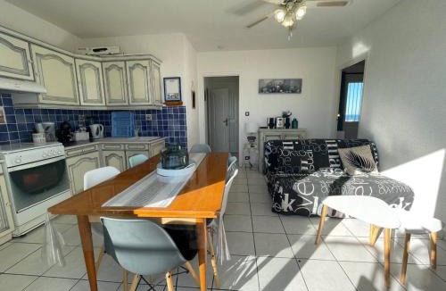Saint-Cyprien Plage Apartment | Appartement 2 pièces cabine 5 couchages SAINT CYPRIEN SC610-002