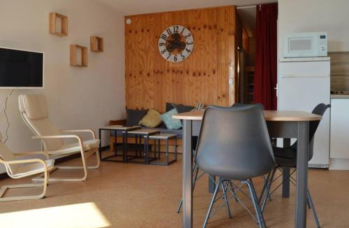 Les Angles Apartment | Appartement 2 pièces cabine aux Angles, face au lac - FR-1-593-67