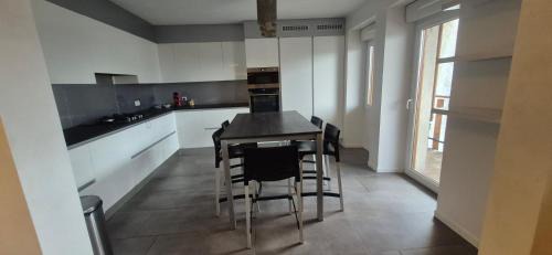 Cessy Apartment | Appartement 3 chambres