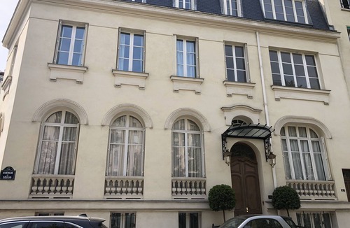 Quartier de l'Ecole-Militaire Apartment | Appartement 3 Chambres Paris 7e Nom Interne: Grand Appartement 4p