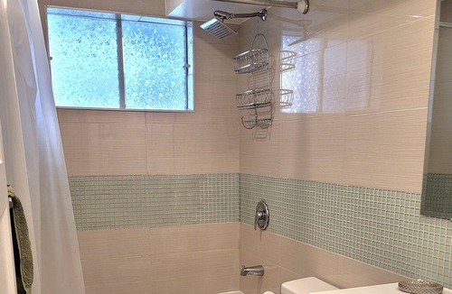 Laval-des-Rapides Apartment | Appartement 3 Chambres, Proche du Métro