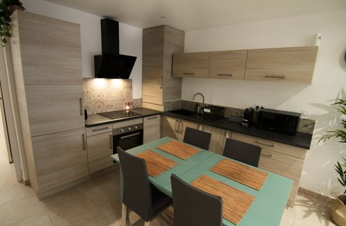 Sete Apartment | Appartement 3 Pièces et Terrasse en Plein Centre