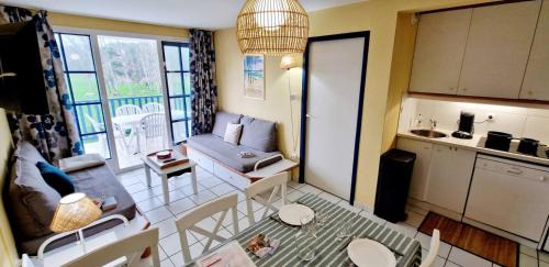 Bourgenay Apartment | Appartement 4-7 pers Grande terrasse vue golf Accès piscine et océan