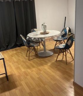 Conde-sur-lʼEscaut Apartment | Appartement 4 personnes