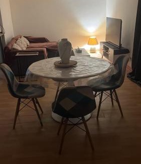 Conde-sur-lʼEscaut Apartment | Appartement 4 personnes