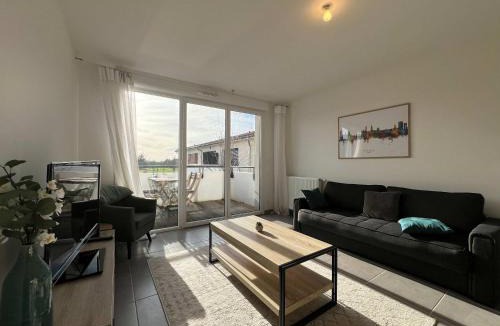Frouzins Apartment | Appartement 4p bords de Lac