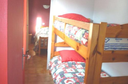 Marseillan Plage Apartment | Appartement 6 pers, terrasse, à 2 pas de plage et commerces, parking, option Internet - FR-1-387-153