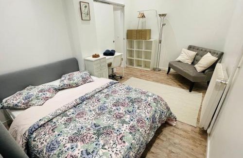 14th Arrondissement Apartment | Appartement 6 pièces/5 chambres/calme/RDC