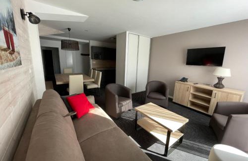 Eaux-Bonnes Apartment | Appartement 8 pers, piscine, animaux admis, Gourette - FR-1-860-11