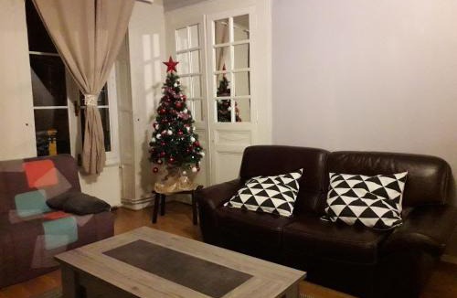 Vrigne-aux-Bois Apartment | Appartement 80m2 dans belle demeure