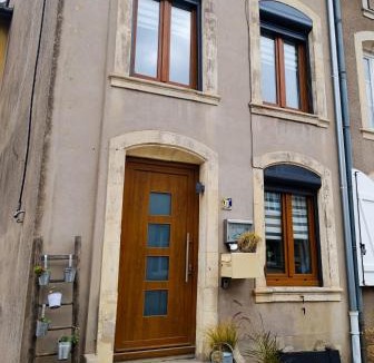 Vic-sur-Seille Apartment | Appartement 90 m2