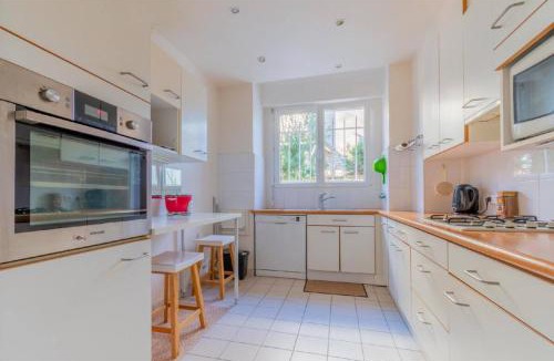 Saint-Cloud Apartment | Appartement 90m2 Sur Jardin Clos