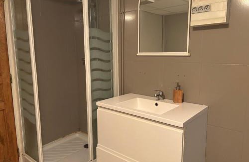 Bagneres-de-Bigorre Apartment | Appartement avec petit jardin
