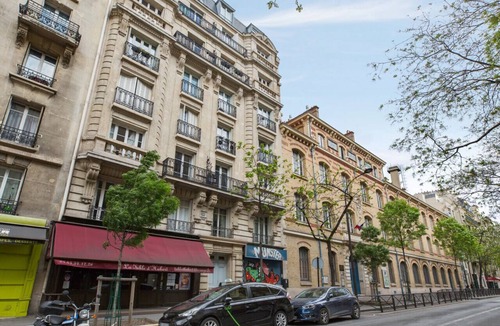 Quartier de Javel Apartment | Appartement Agraives, avec balcon - Welkeys