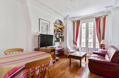 Quartier de Javel Apartment | Appartement Agraives, avec balcon - Welkeys
