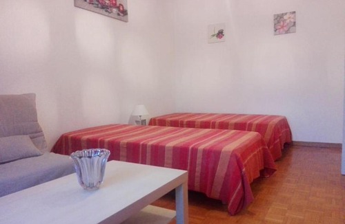 Aix-les-Bains City Center Apartment | Appartement Aix-les-Bains, 1 pièce, 2 personnes - FR-1-555-8