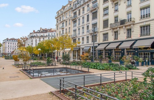 Jules Ferry - Recamier Apartment | Appartement Anatha - Welkeys