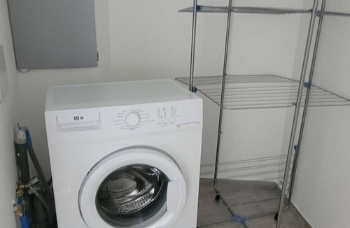 Plaissan Apartment | Appartement Atypique Avec Parking Gratuit Proche