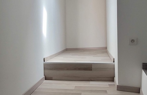 Plaissan Apartment | Appartement Atypique Avec Parking Gratuit Proche